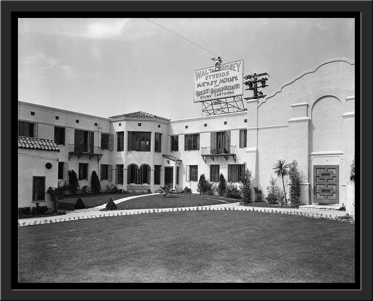 "Hyperion Studios Courtyard" from Disney Photo Archives - Image 11