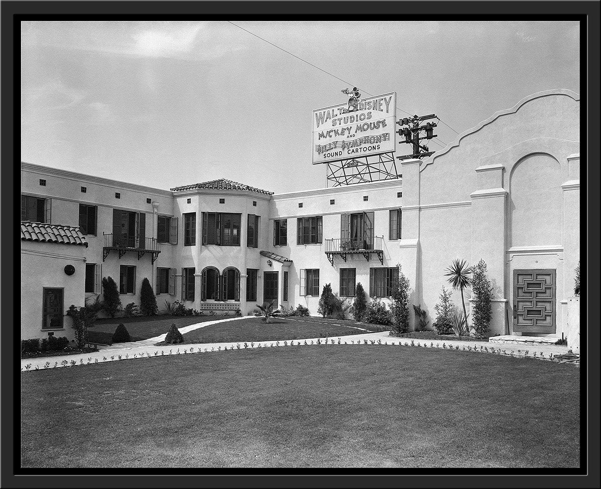"Hyperion Studios Courtyard" from Disney Photo Archives - Image 15