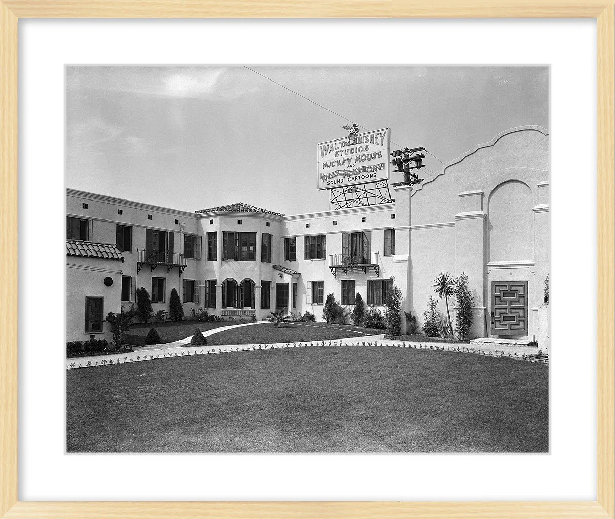 "Hyperion Studios Courtyard" from Disney Photo Archives - Image 9